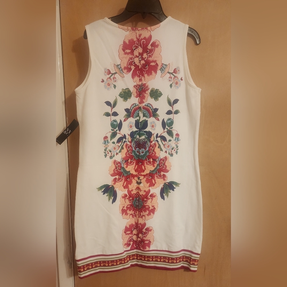 Beautiful summer flowers dress size M - Picture 2 of 3